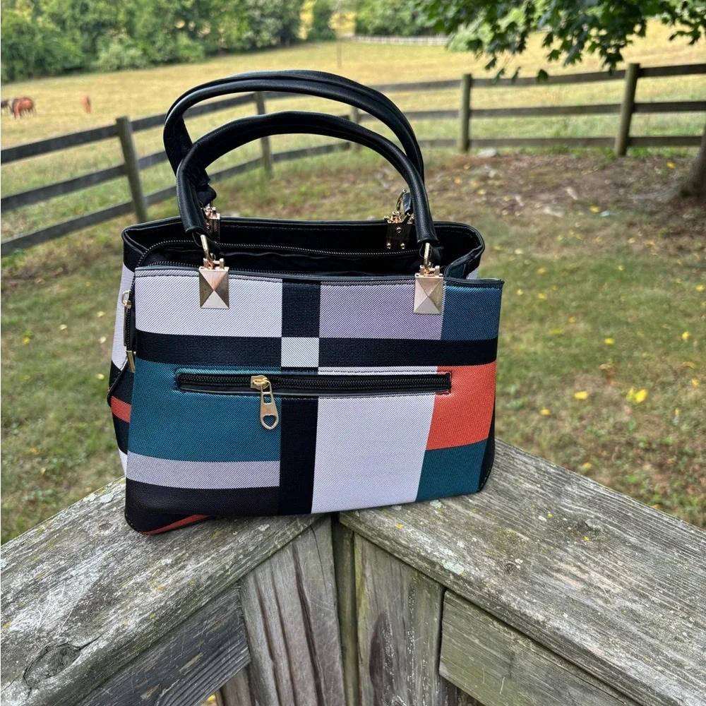 SHEIN small plaid purse very cute and colorful zippered pocket on exterior back
